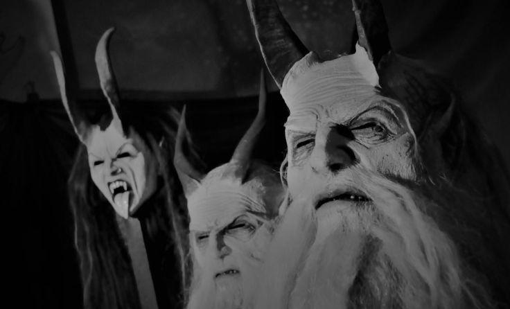 Die Schärdinger Teufelsperchten laden zur Maskenausstellung.(Foto: Schärdinger Teufelsperchten)