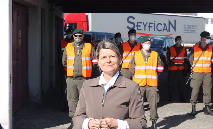 Verteidigungsministerin Klaudia Tanner