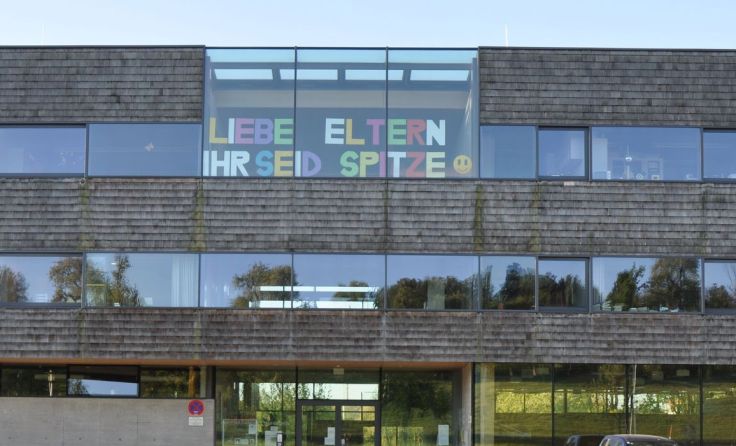 Taufkirchener Lehrer danken den Eltern. (Foto: BBMS Taufkirchen)