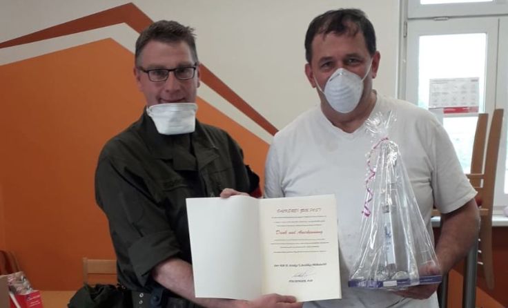 Vizeleutnant Pischinger mit „Postbäcker“ Manfred Feichtlbauer. (Foto: Privat)