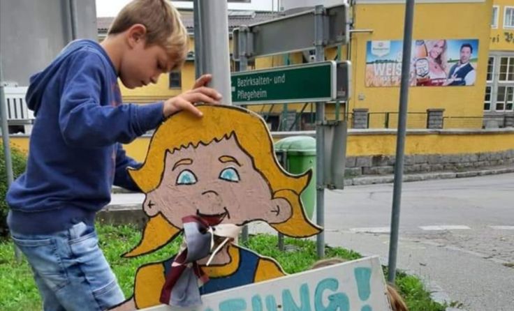 Schärdinger Kinder basteln Verkehrssicherheitsfiguren. (Foto: Kinderfreunde)