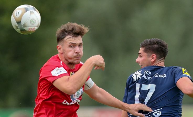 Gurtens Turm in der Abwehr: Kapitän Thomas Reiter (l.) (Foto: Furtner)
