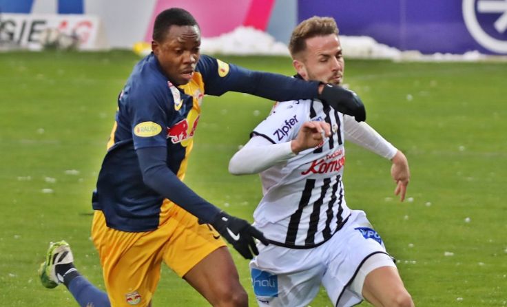 LASK (rechts im Bild Rene Renner) verlor gegen Red Bull Salzburg. (Foto: Hörmandinger)