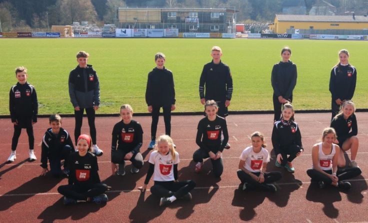 Die Nachwuchsathleten der Sportunion IGLA long life trainieren in Andorf. (Foto: Angerer)