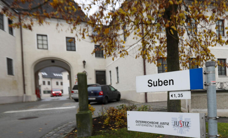 Die Beschuldigten sind in der JVA Suben inhaftiert. (Foto: Daniel Scharinger / picturedesk.com)