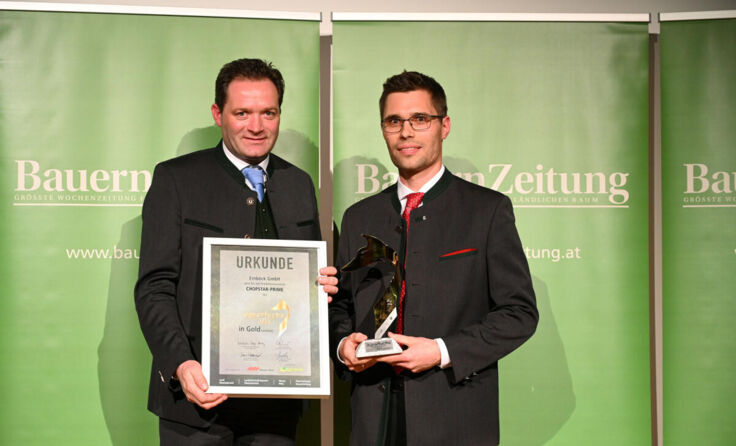 Michel Einböck (r. ) nahm den Preis entgegen. (Foto: agraria)