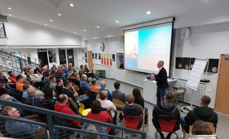 Metaltrainer Bernhard Straif hielt in Zell einen Vortag. (Foto: Gemeindeamt)