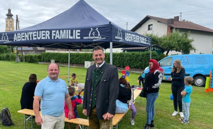 Andorfs Vizebürgermeister Anton Bramer mit LAbg. Michael Gruber (v. l.). (Foto: FPÖ)