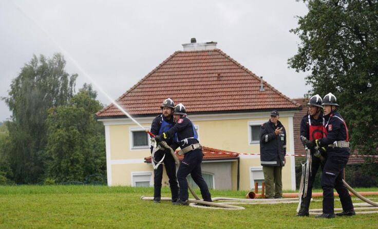 Der Bezirksnassbewerb wurde von den Kameraden der FF Hof organisiert. (Foto: BFKDO Schärding)