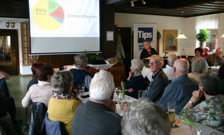 Die Weisheit der Demenz – Hildegard Nachum beim Referat