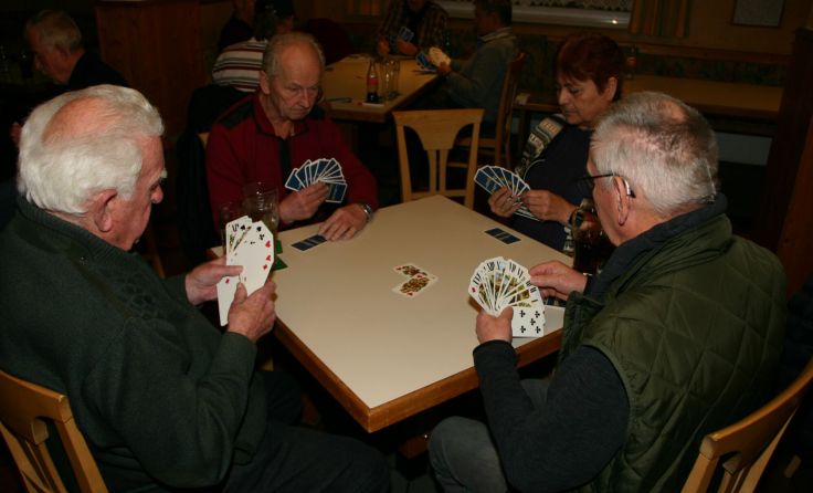Spielkönnen und Kartenglück fochten harte Kämpfe aus.