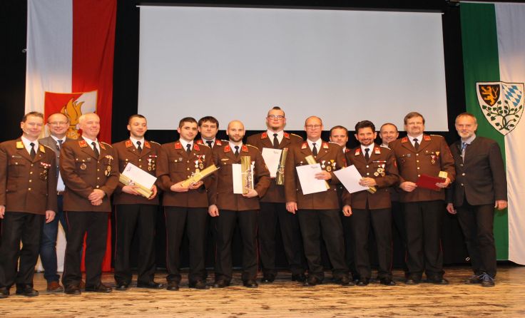 Bei der Jahresvollversammlung der FF Braunau gab es viele Auszeichnungen. Foto: FF Braunau
