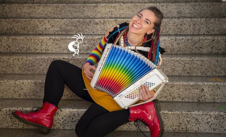 Mai Cocopelli macht seit rund 20 Jahren Musik für Kinder. Foto: sahlia