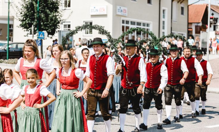 Die Volkstanzgruppe Saiga Hans feierte ein großes Jubiläumsfest. Foto: Florian Weilbold
