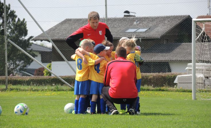 Auch die Kleinsten, wie hier die U7, finden ihren Platz im neuen Sticker-Album. Fotos: Union Schwand