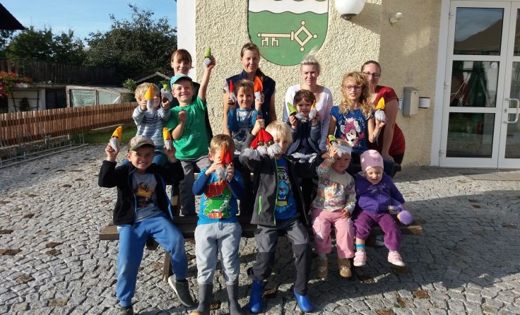 Die Eltern-Kind-Erlebnisgruppe in Überackern bietet ein buntes Programm an. Foto: Privat