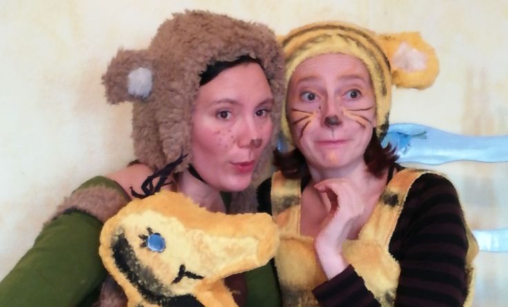 Tiger und Bär begeben sich im Stück auf eine abenteuerliche Schatzsuche. Foto: Theater Tabor