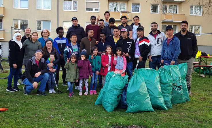Hunderte Freiwillige beteiligen sich jedes Jahr an der Säuberungsaktion im März. Foto: Privat