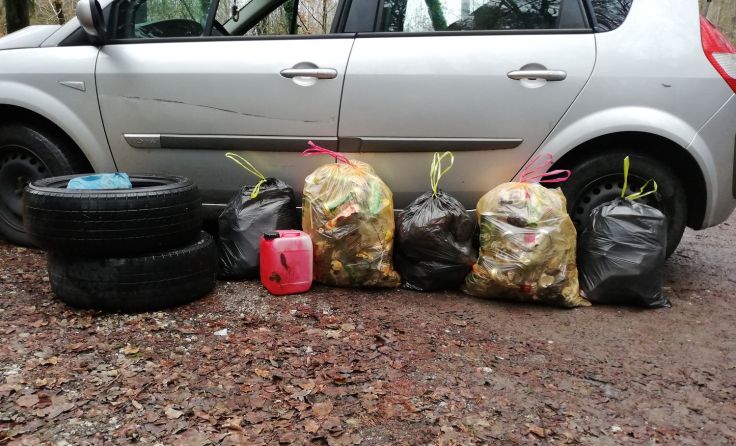 Die Bandbreite der weggeworfenen Dinge in und um Braunau ist groß. Fotos: Privat