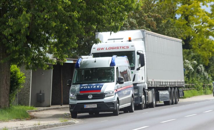 Die Polizei kontrollierte 432 LKW`s im Rahmen der Schwerpunktkontrollen. Foto: Scharinger