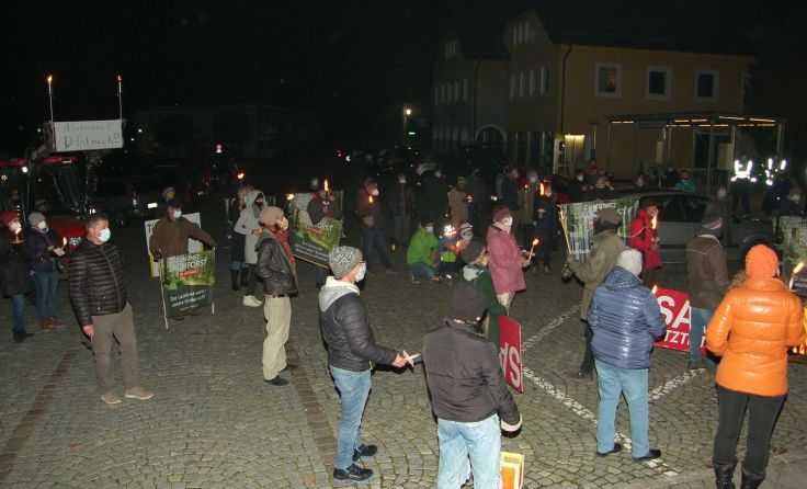 Mit einer Protestaktion machte die Bürgerinitiative auf ihre Anliegen aufmerksam. Foto: Privat