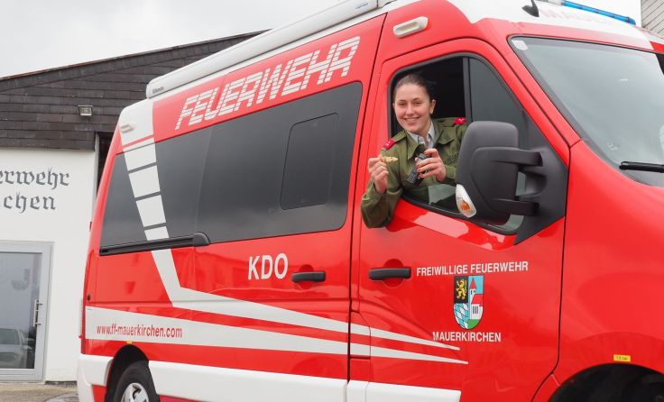 Daniela Piereder sicherte sich das Funk-Leistungsabzeichen in Gold. Foto: FF Mauerkirchen