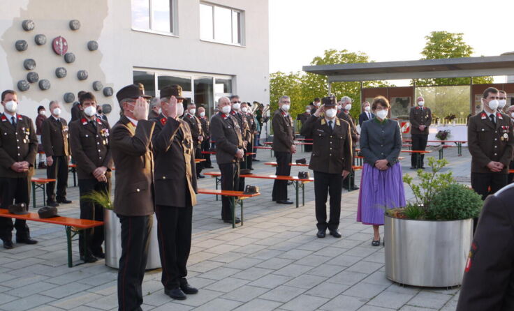 Die Tarsdorfer Feuerwehr feierte zum Florianitag eine Freiluftmesse. (Foto: Christian Wenger)