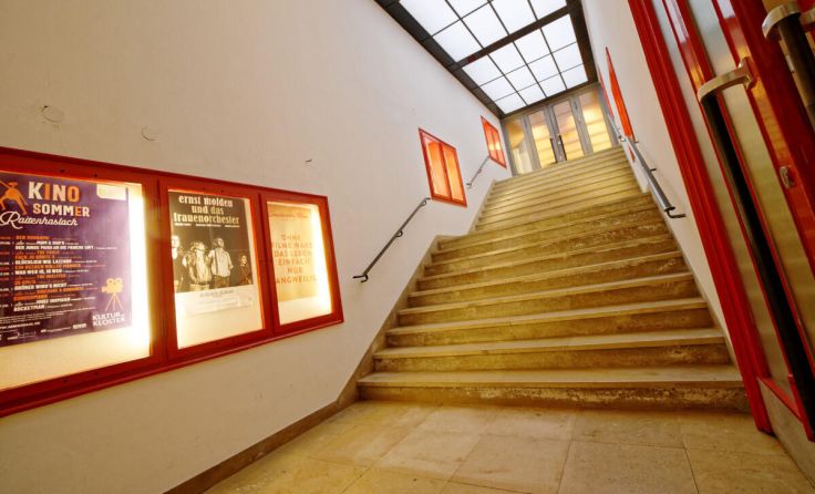 Der Burghauser Ankersaal zeigt nach der Wiedereröffnung viele spannende Filme. (Foto: Ron Ronson)