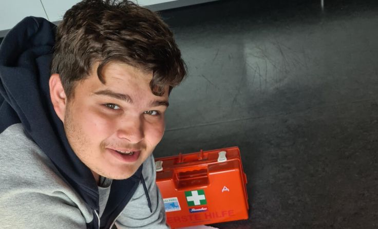 Die Jugendlichen zeigten volle Motivation bei den Erste-Hilfe-Übungen. (Foto: JCUV)
