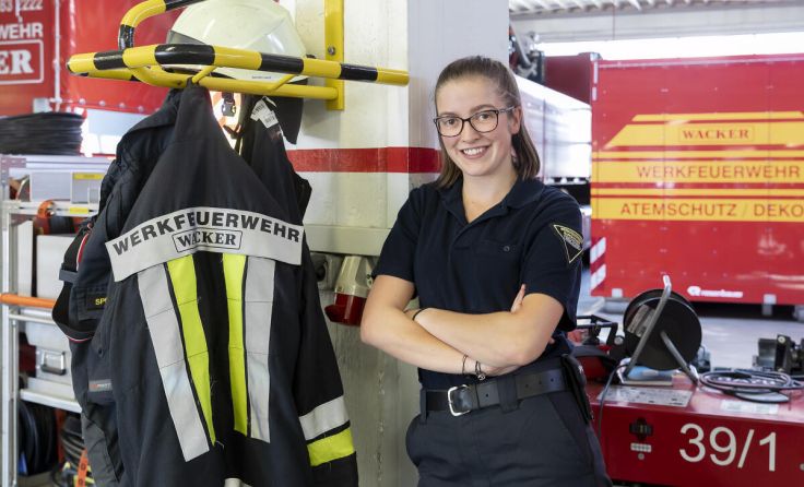 Laura Spindler ist in einer echten Männerdomäne tätig. (Foto: Georg Willmerdinger/WACKER)
