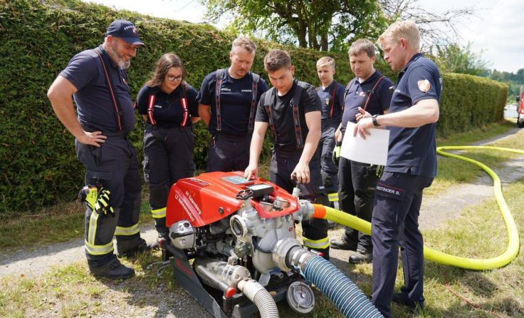 Der Umgang mit den Geräten wurde intensiv geübt. (Foto: BFKDO Schärding)
