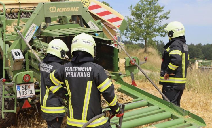 Insgesamt 16 Feuerwehren waren bei den Feldbränden bezirksweit im Einsatz. (Foto: BFKDO Schärding)