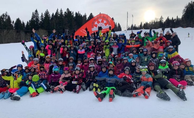 99 Kinder nahmen am Skikurs in Mitterfirmiansreut teil. (Foto: Skiclub Schardenberger)
