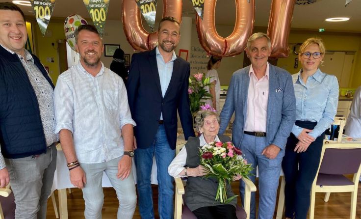 Elfriede Mayr wurde am 17. Mai 100 Jahre alt. (Foto: Stadtgemeinde Schärding)