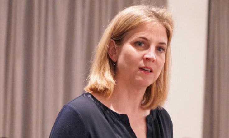 Die NEOS-Vorsitzende Beate Meinl-Reisinger diskutierte mit Schärdingern. (Foto: NEOS)