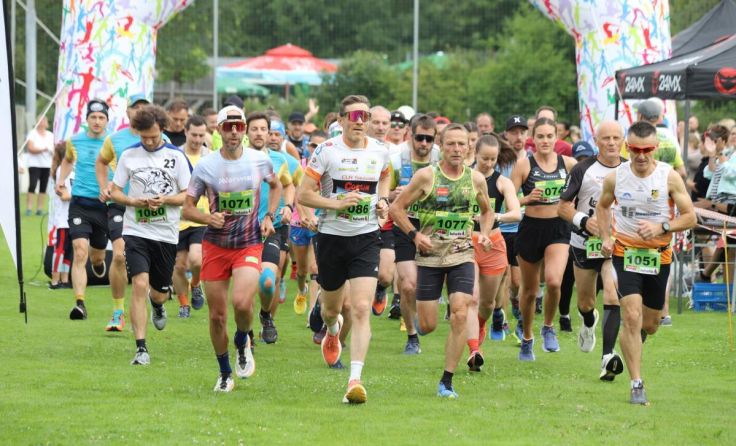 Bei optimalen Laufbedingungen gingen 245 Läufer an den Start. (Foto: Erwin Knoll)