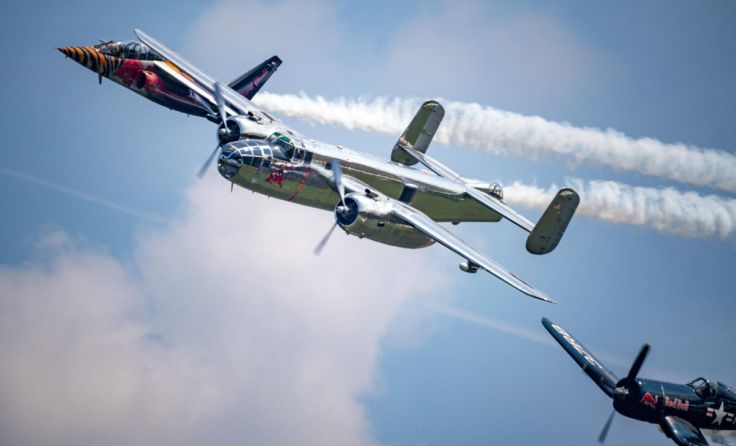 Bei den Flugtagen in Suben sind wieder viele Flugshows zu sehen. (Foto: Josef Ortner)