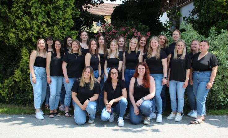 Die 21 Sängerinnen von Chodejum kommen in den Brambergersaal nach Eggerding. (Foto: Chodejum)