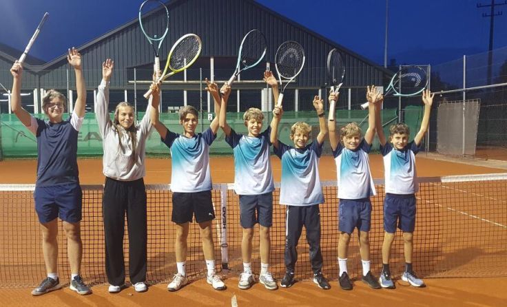 Die jungen Tenniscracks konnten den Meistertitel bejubeln. (Foto: ATV Andorf)