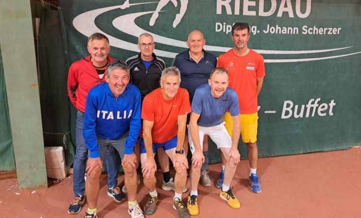 Das Kopfinger Meisterteam der Senioren 55 (Foto: UTC Hamedinger Kopfing)