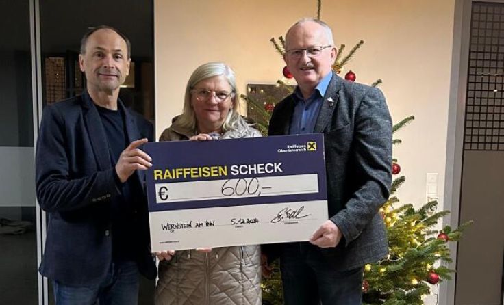 Walter Labmayer (v.l.), Maria Bachmaier und Bürgermeister Alois Stadler (Foto: Gemeinde Wernstein)