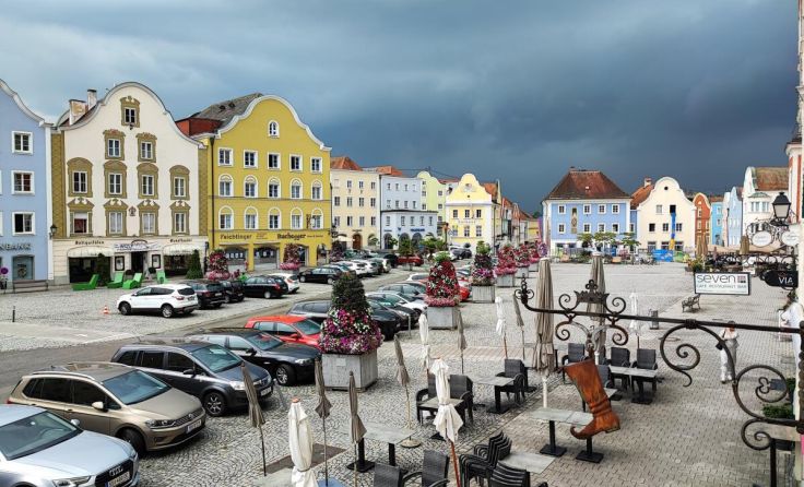 Mit Stichtag 1. Jänner 2025 lebten in der Barockstadt 5.613 Menschen. (Foto: Archiv/Tips/Kobler)