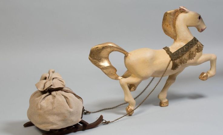 Das Goldene Rössl galt im Böhmerwald lange Zeit als Gabenbringer. (Foto: Oberhausmuseum)