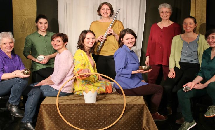 Die Ensemble-Mitglieder des Figurentheaters Kirchdorf erzählen Märchen. Foto: Gerhard Mair