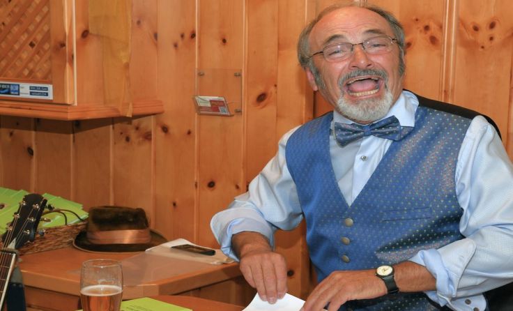 Mundartkabarettist Walter Martetschläger bei der Arbeit Foto: Foto Radner