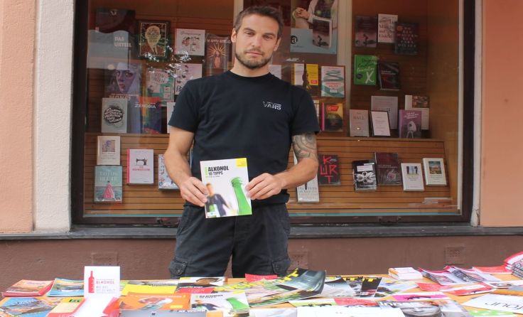 Armin Hickl von der ABO Alkoholberatung Kirchdorf am Informationsstand. Foto: Ramaseder