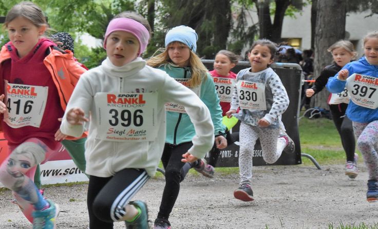 Die Schüler aller Altersklassen gaben ihr Bestes und hatten viel Spaß. Foto: Hannes Grufeneder