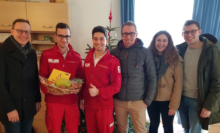 Die Freude über das Präsent in der RK-Dienststelle war groß. Foto: JVP Linz-Land