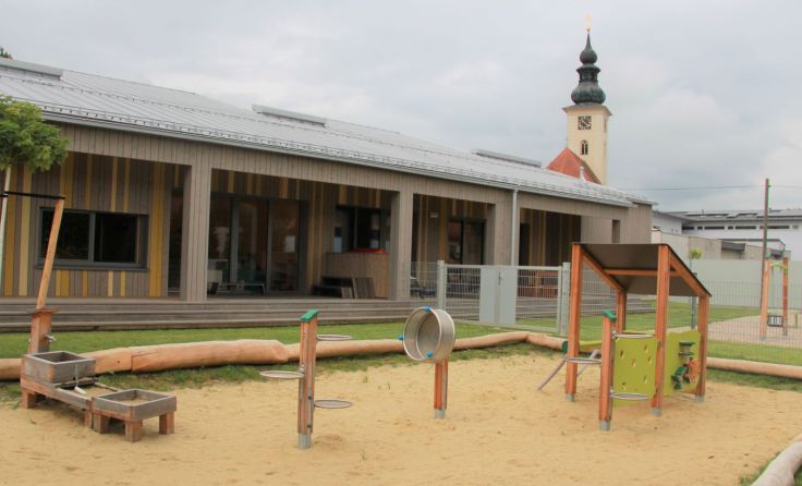 Die riesige Sandfläche ist bei den Kindern besonders beliebt. Foto: Marktgemeinde Hörsching 