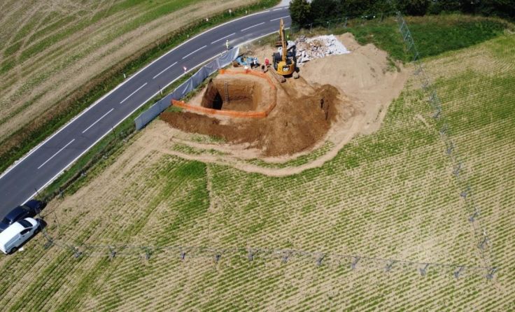Das Areal um die Baustelle wurde großräumig eingezäunt (Foto: privat)